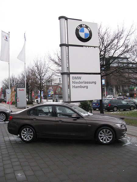 File:BMW 316d F30 (8532936258).jpg