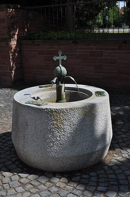 Bad Soden, Milch , Warm und Justus von Liebig Brunnen