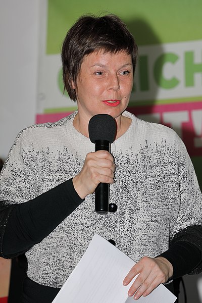 File:Barbara Huemer - Veranstaltung der Grünen Leopoldstadt „Frau des Jahres 2020“ (2).JPG