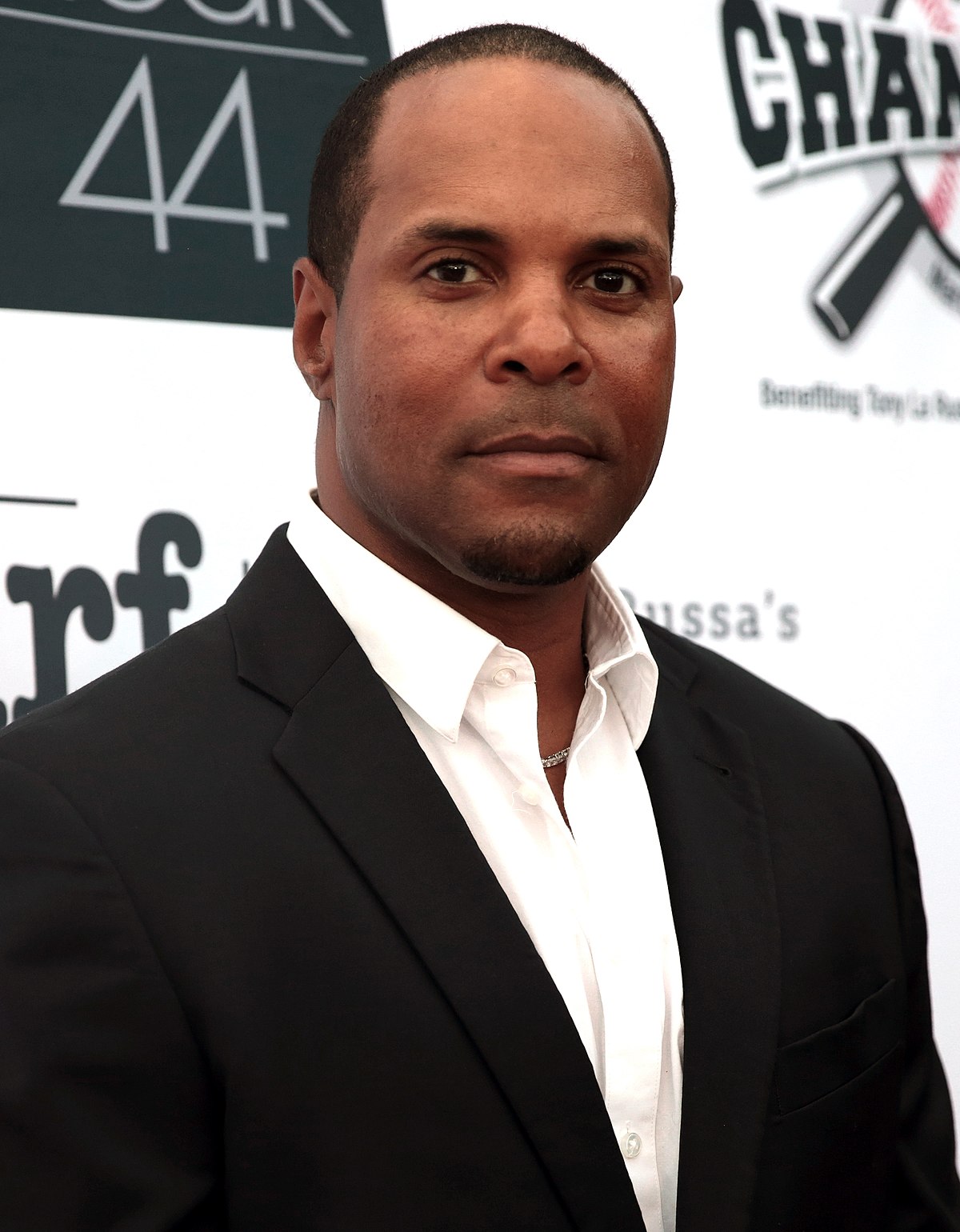 Barry Larkin and Ron Santo Enter Baseball Hall of Fame - The New