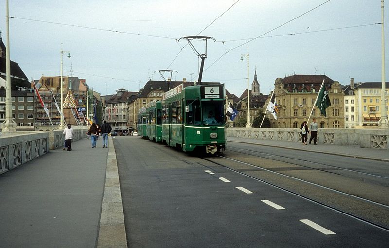 File:Basel-bvb-tram-6-be-701549.jpg