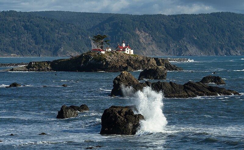 File:Battery Point Lighthouse (September 2013).jpg