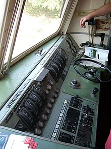 The control desk of locomotive 184 003 in 2007. Baureihe 184 Fuhrerstand.jpg