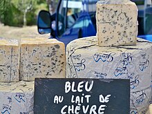 Blue cheese Bleu au lait de chevre.jpg