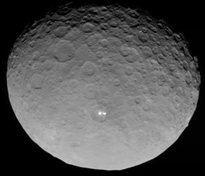 Bright spots on Ceres 4 May 2015 by Dawn (RC3 orbit).png