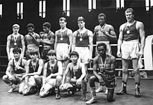 Канделаріо Дуверхель (другий зліва у верхньому ряду) (1986)