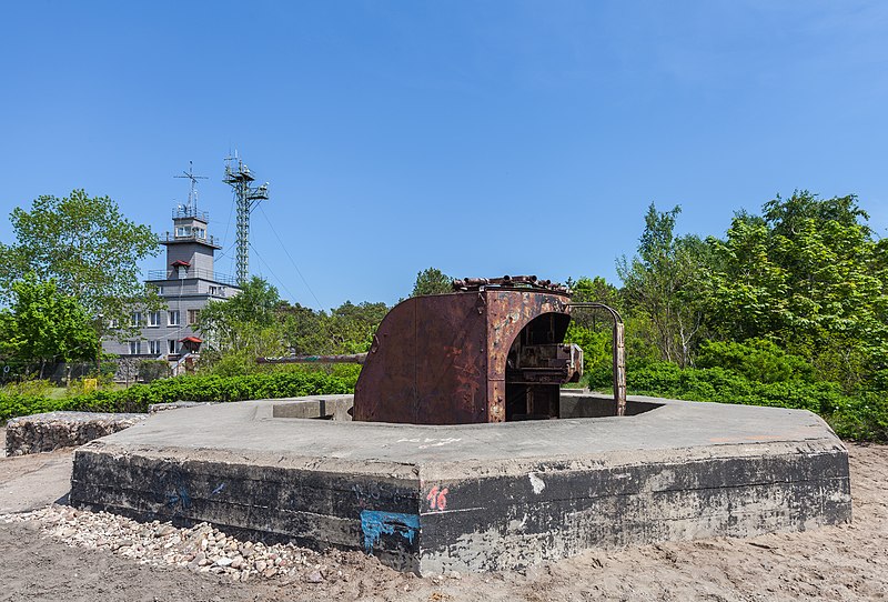 File:Cañón militar, Hel, Polonia, 2013-05-23, DD 01.jpg