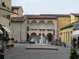 Camaiore, museo d'arte sacra 2.JPG