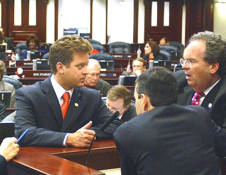 File:Carlos Lopez-Cantera conferring with colleagues during the 2005 Legislature.jpg