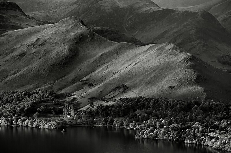 File:Catbells, lake District. - panoramio.jpg