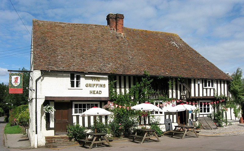 File:Chillenden. The Griffin's Head - panoramio.jpg