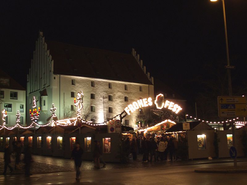 Datei:Christkindlmarkt Ingolstadt.jpg