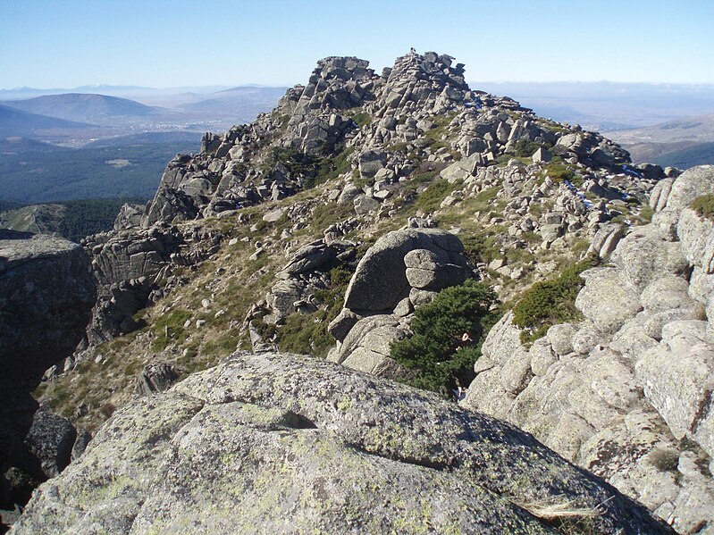 File:Cima de La Peñota.JPG