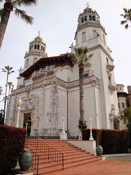 File:DSC27441, Hearst Castle, San Simeon, California, USA (5431977961).jpg