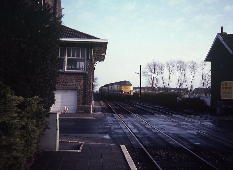 File:De Panne station maart 1983 01.jpg