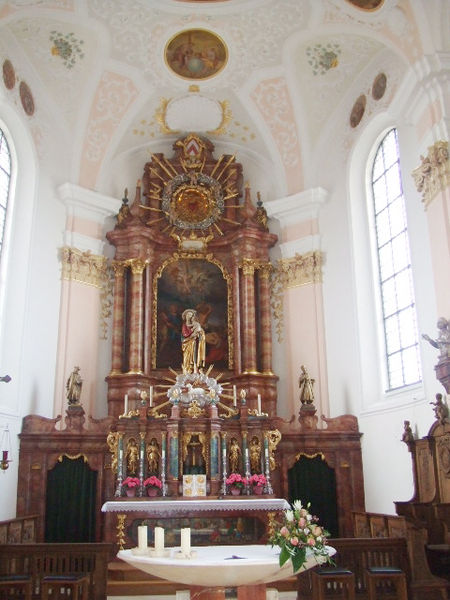 File:Dellmensingen Pfarrkirche Hochaltar.jpg