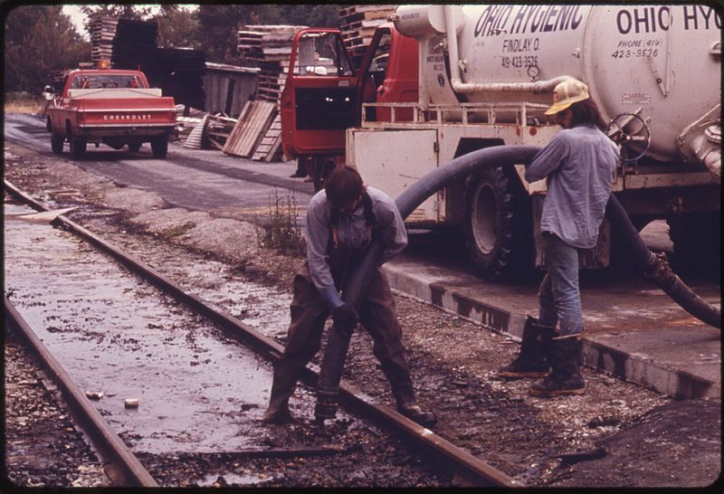 File:EPA AUTHORITIES WERE CALLED UPON TO SUPERVISE CLEANUP WHEN A PENNWALT CORPORATION CHEMICAL STORAGE BUILDING WAS... - NARA - 555561.jpg