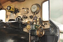 Driver's brake control on a combined control and ejector. The ejector steam nozzles, large and small, are beneath the hexagonal brass plugs on the left. Earl of Merioneth at Porthmadog Harbour railway station (8128).jpg