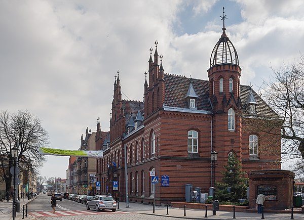 Image: Edificio de Correos, Gniezno, Polonia, 2012 04 05, DD 02