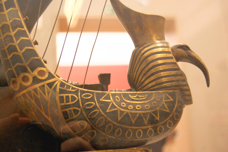 File:Edward Onslow Ford - The Singer aka Egyptian Singer, 1889, detail of base of harp, right - on temporary display at Tate Britain, September 2010.png