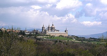 El Escorial: Kloster och kungligt slott i Spanien