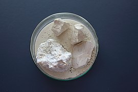 File:Erbslöh Geisenheim Kaolin (02).jpg