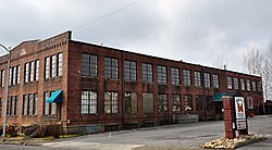 Budova společnosti Fly Manufacturing Company.JPG