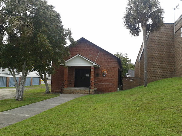 The former torpedo (naval mine) storage building at Fort Moultrie; today it serves as office space for the park.