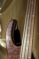 Bass Guitar: History, Description, Strings and sound