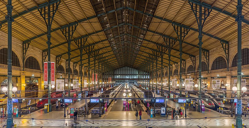 File:Gare Du Nord Interior, Paris, France - Diliff (cropped).jpg