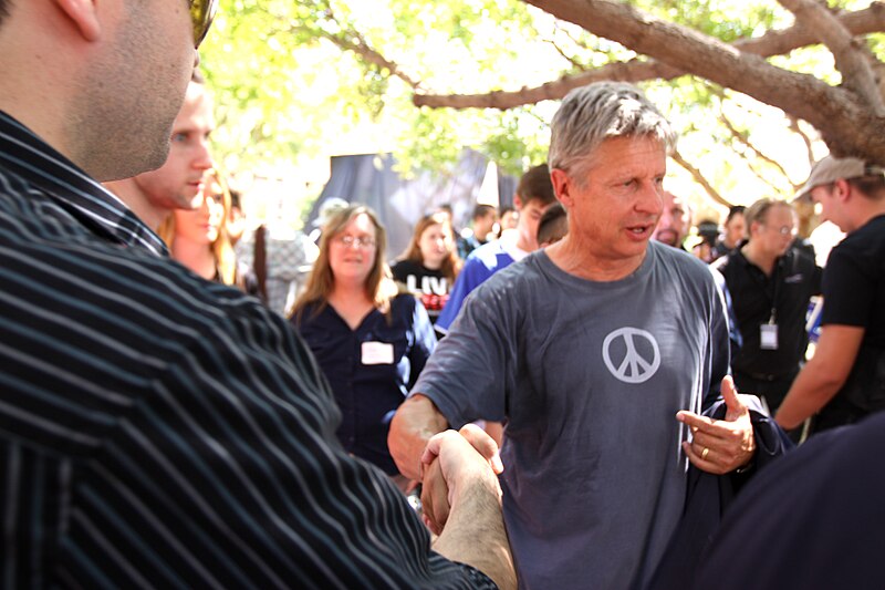 File:Gary Johnson with supporter (8031670017).jpg