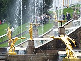 Peterhof.  Esculturas de la Gran Cascada.  1799-1806.  bronce, dorado