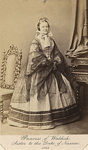 Helene, prinsessan av Waldeck och Pyrmont (1831-1888) .jpg