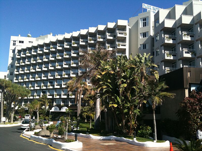 File:Hotel Hesperia Troya Park (4624381341).jpg