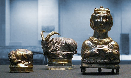 Piperatoria – display of a selection of spice dispensers from the hoard, the pepper-pot on the right depicts an elegant and learned lady