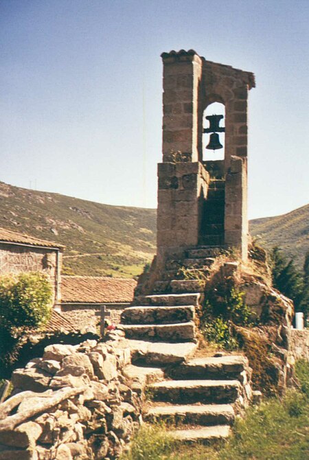 IGLESIA DE NAVALSAUZ.jpg