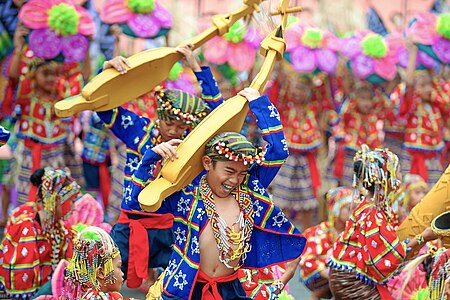 Kadayawan Festival ni Fpj455 (CC BY-SA 4.0)