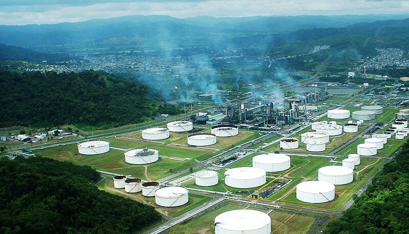 File:Industria petrolera ecuatoriana.jpg