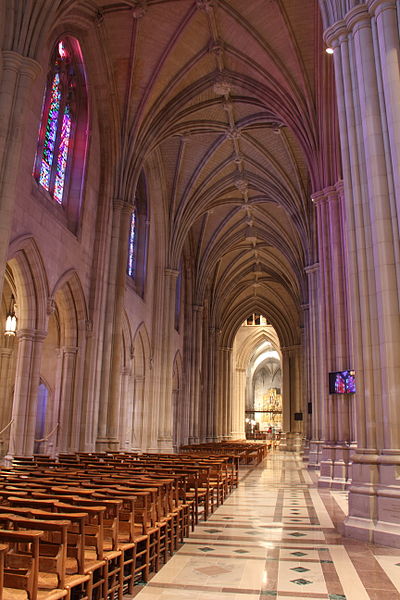 File:Interior of the Washington National Cathedral 02.JPG