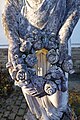 „Frau mit Rosenkranz“ (Cauerstatue) auf dem Hauptfriedhof Iserlohn