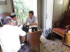 Members of the Jewish community in Madhupura, Ahmedabad.