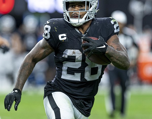Jacobs playing for the Raiders in 2021.