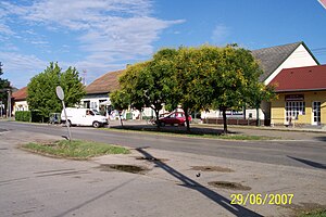 Kàpolnàsnyék Village - panoramio.jpg