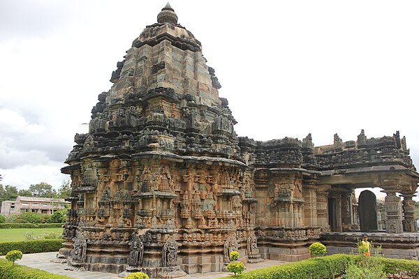 Image: Kalleshvara temple (1057 AD) at Hire Hadagali