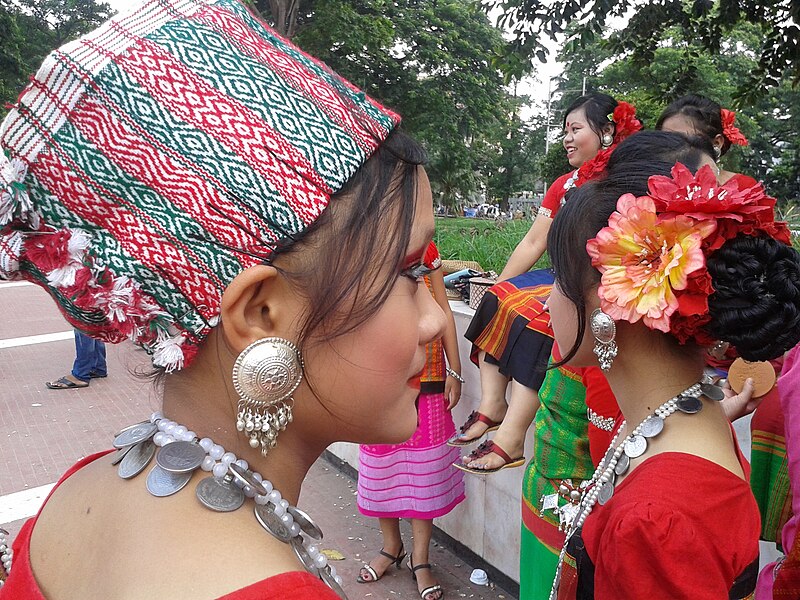 File:Khumi Dancer, Indigenous People's Day, 2014, Dhaka, Bangladesh © Biplob Rahman-0.jpg