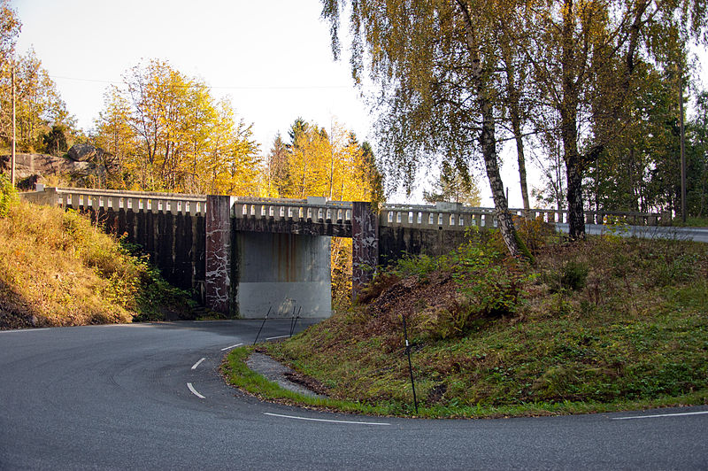 File:KorketrekkerenFv30Langangsvegen.jpg