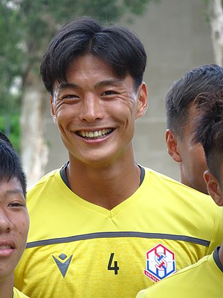 <span class="mw-page-title-main">Kota Kawase</span> Japanese footballer (born 1992)