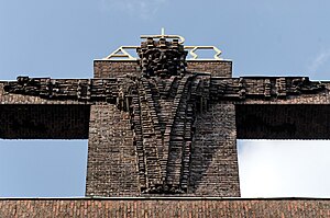 Kruis op de Heilige-Kruiskerk in Gelsenkirchen, Duitsland