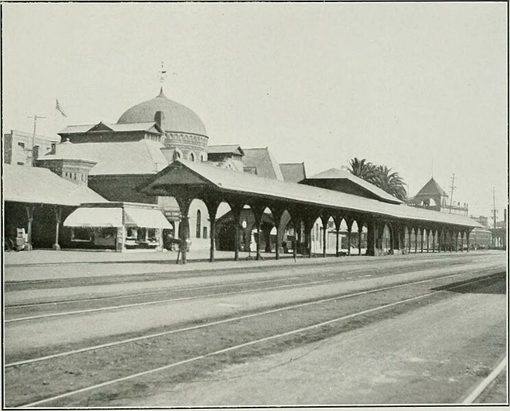 File:La Grande station, L.A. (2).jpg