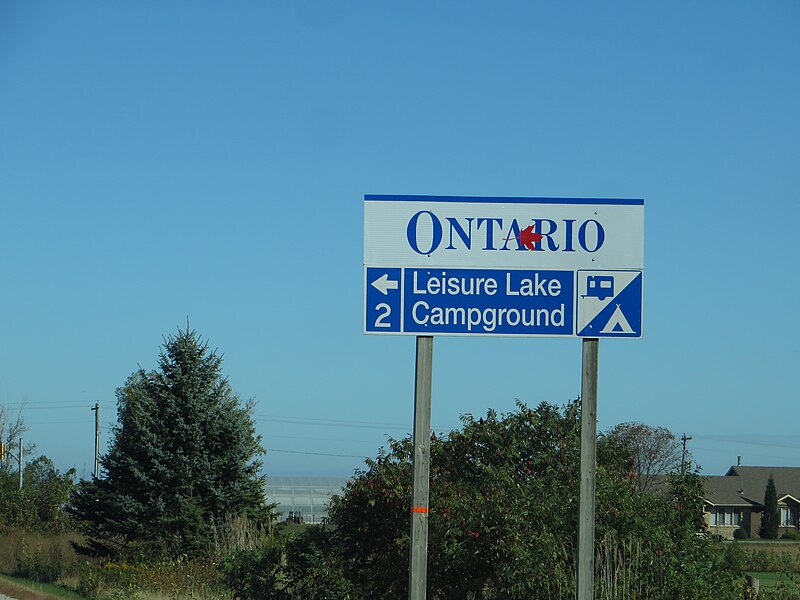 File:Leisure Lake Campground Turnoff, Near Leamington, Ontario (21152407683).jpg